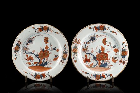 Manifattura di Pasquale Rubati, Milano 1770 circa. Due piatti in maiolica a...