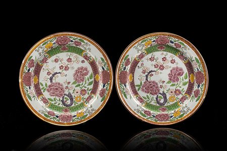 Manifattura di Felice Clerici, Milano, 1760/80. Due piatti in maiolica a...