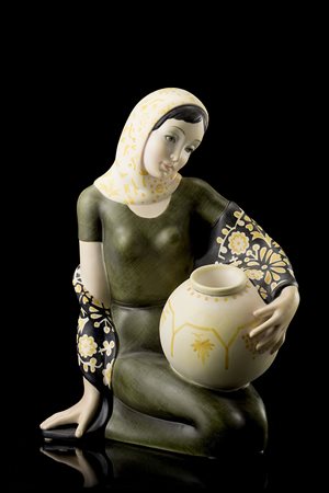 Lenci "Concetta"Ceramica formata a colaggio e smaltata opaca in policromia....