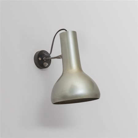 GINO SARFATTI Una lampada a parete modello '7' per ARTELUCE, 1957. Alluminio...