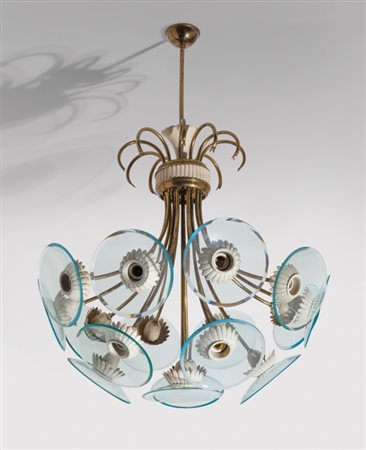 FONTANA ARTE Un lampadario, inizi anni '50. Ottone lucido e laccato,...