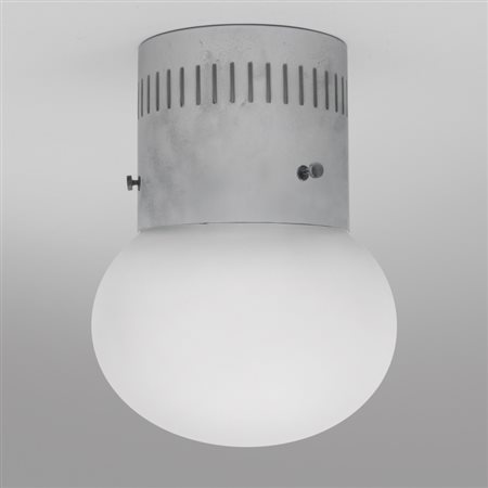 FONTANA ARTE Una lampada a plafone modello '2405', 1966. Ottone cromato,...