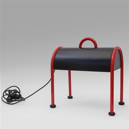 ETTORE SOTTSASS Una lampada da tavolo 'Valigia' per STILNOVO, 1977. Tubo e...