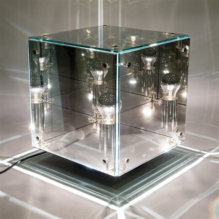 GRUPPO A.R.D.I.T.I.Una lampada da tavolo "Prismar" per NUCLEO SORMANI,...