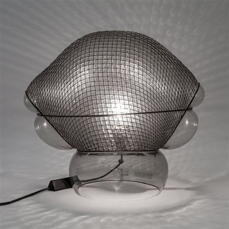 GAE AULENTI Una lampada da tavolo "Patroclo" per ARTEMIDE, 1975. Vetro grigio...