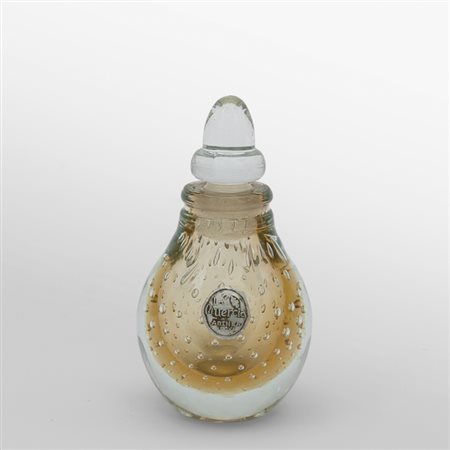 CARLO SCARPA, VENINIUn flacone da profumo in cristallo e vetro ambra a bolle,...