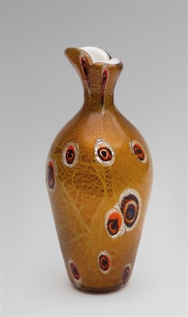 GIULIO RADI, A.V.E.M. Un vaso a reazioni policrome e murrine concentriche,...