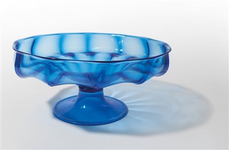 MVM CAPPELLIN Un'alzata in vetro trasparente soffiato, anni '20. Altezza cm...