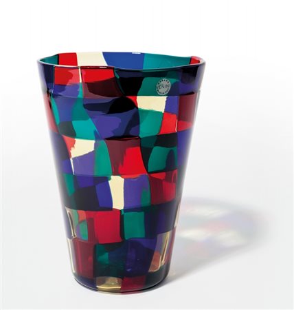 FULVIO BIANCONI, VENINI Un vaso in vetro pezzato, variante "Parigi", 2003....