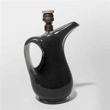 V.A.M.S.A. Una lampada da tavolo, circa 1937. Vetro sommerso a bollicine....