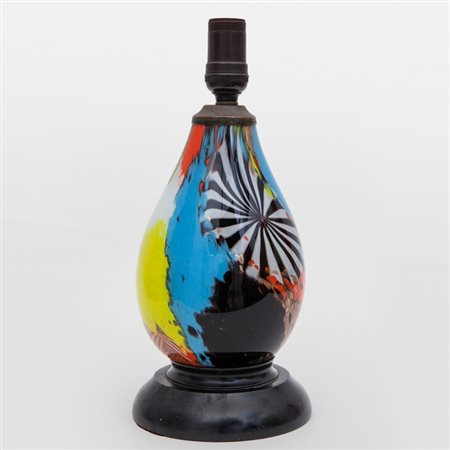 DINO MARTENS, AURELIANO TOSOUna lampada da tavolo, anni '50. Legno tornito,...