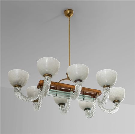 MURANO, anni '30-'40Un lampadario. Ottone, cristallo molato, cristallo...