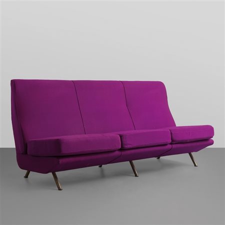 MARCO ZANUSO Un divano "IX Triennale" (modello" a cuscini volanti") per...