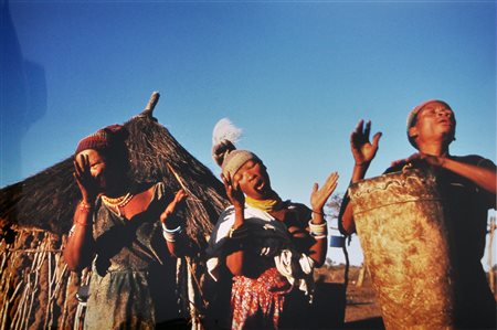 PAUL WEINBERG, Trance dance, Bushmanland, Namibia, Fotografia a colori, Es....