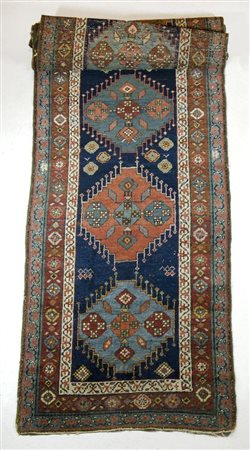 Lunga corsia, cm. 96x440.