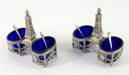 Paio di sale/pepe in argento finemente lavorate a traforo e obelisco...