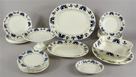 Galvani: servizio di piatti in ceramica con bordo dipinto, composto da 22...