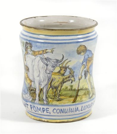 Albarello in maiolica decorato a policromia raffigurante scena bucolica....