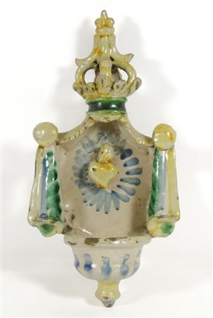 acquasantiera in maiolica decorata a policromia, Italia meridionale, XIX...