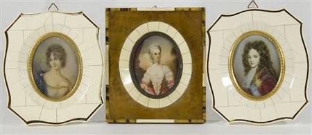 Lotto di 6 miniature entro cornici in osso.