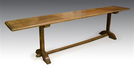 Lungo tavolo "fratino" in legno unito da crociera. cm. 80x315x60.