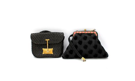 ROBERTA DI CAMERINO Lotto di due borsette a mano in matriali, misure e...