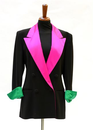 Giacca in lana nera con revers in seta fucsia e verde smaraldo, bottoni...
