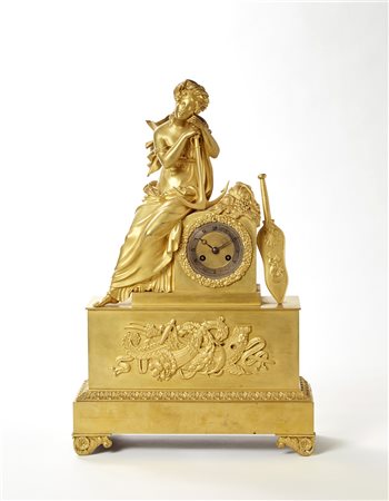 ANONIMO Pendola in bronzo dorato decorata con divinita del mareEpoca...