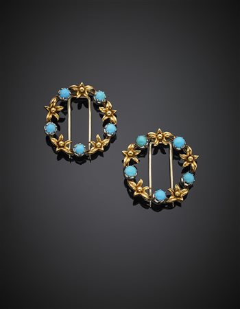 Lotto composto da due broche gemelle in oro giallo e bianco, rifinite con...