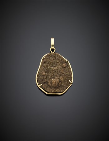 Pendente in oro giallo con quarzo microcristallino fumè, g 5,33, lungh. cm...