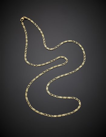 Catena lunga in oro giallo a maglie lavorate, g 40,56, lungh. cm 90...