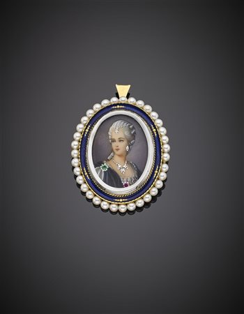 Spilla con miniatura in oro perle e smalto, g 17,28, lungh. cm 4,50...