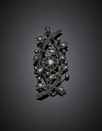 Spilla a rami incrociati in oro 333/1000, argento, diamanti flat e a mezza...