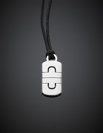 BULGARILaccio con pendente logato e chiusura in oro bianco, g 17,21, lungh....