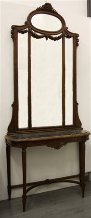 Firmato. Console in legno intagliato con specchio e piano in marmo grigio....