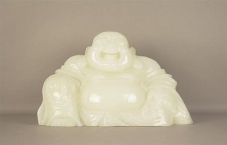 Firmato. Scultura in giada bianca raff. ''BUDDHA''. Cina. XX secolo. Mis....