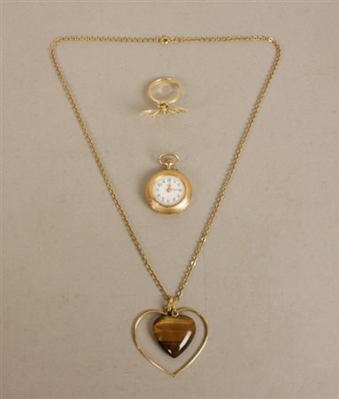 Firmato, datato. Lotto composto da un anello in oro e brillantini, un...