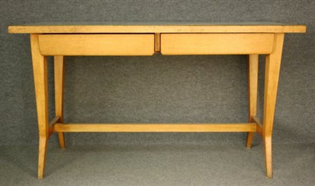 Firmato, datato. PONTI GIO' - Milano, 1891-1979. Scrivania in legno di frutto...