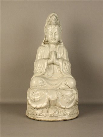 Firmato, datato. Scultura in ceramica smaltata raff. ''BUDDHA''. Cina. Inizi...