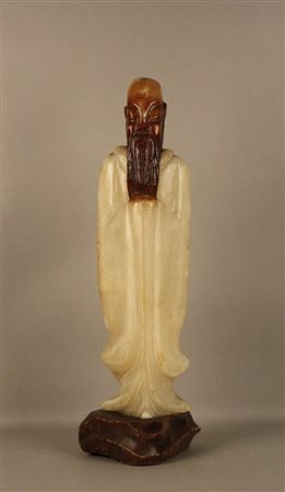 Firmato. Scultura in alabastro bicolore raff. ''PERSONAGGIO''. Cina. XIX...