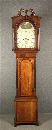 Orologio a torre in legno di mogano e rovere con quadrante a numeri romani....