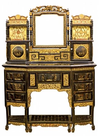 Firmato. Mobile toilette in legno intagliato, laccato e dorato con...
