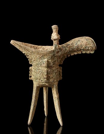 Vaso tripode in bronzo di forma arcaica, jueCina, secolo XX(h. 22 cm.)-ENAn...