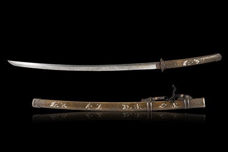 Spada con montatura in metallo decorata con figureCina, secolo XX(l. 102...