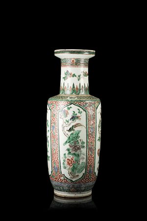 Grande vaso rouleau in porcellana Famiglia Verde a decoro florealeCina,...