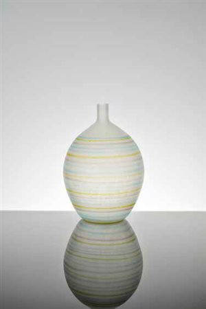 CARLO SCARPA (1906 – 1978) VENINI Vaso a fili, 1994 Firma incisa: venini...