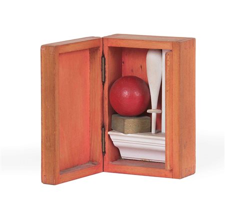 Lucio Del Pezzo (1933) Boite a Malice assemblaggio, legno, cm 11,5x4,5x7,5...