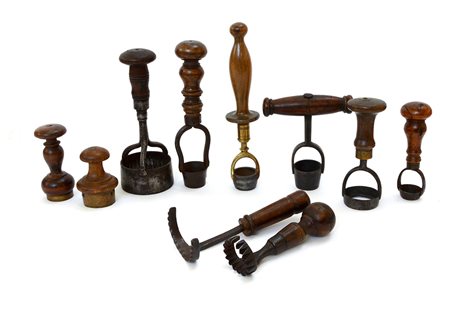 Lotto composto da dieci coppa pasta verticali misti-ENTen mixed pastry cutters