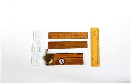 Lotto composto da cinque misure in vari materiali-ENFive rulers of various...