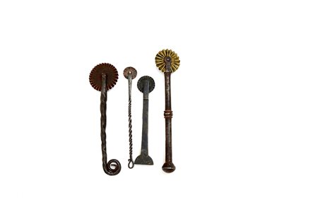 Lotto composto da quattro rondelle da pasta in metallo(Finlay pp....